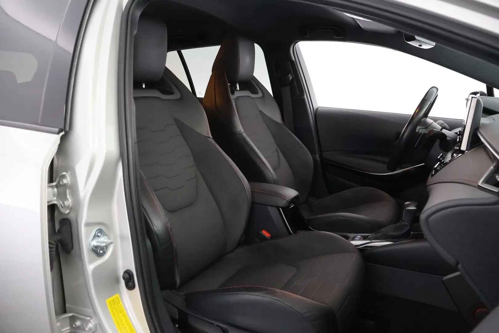 Car Image - 3qhy3S5HtXgDUJfvUgL5z3