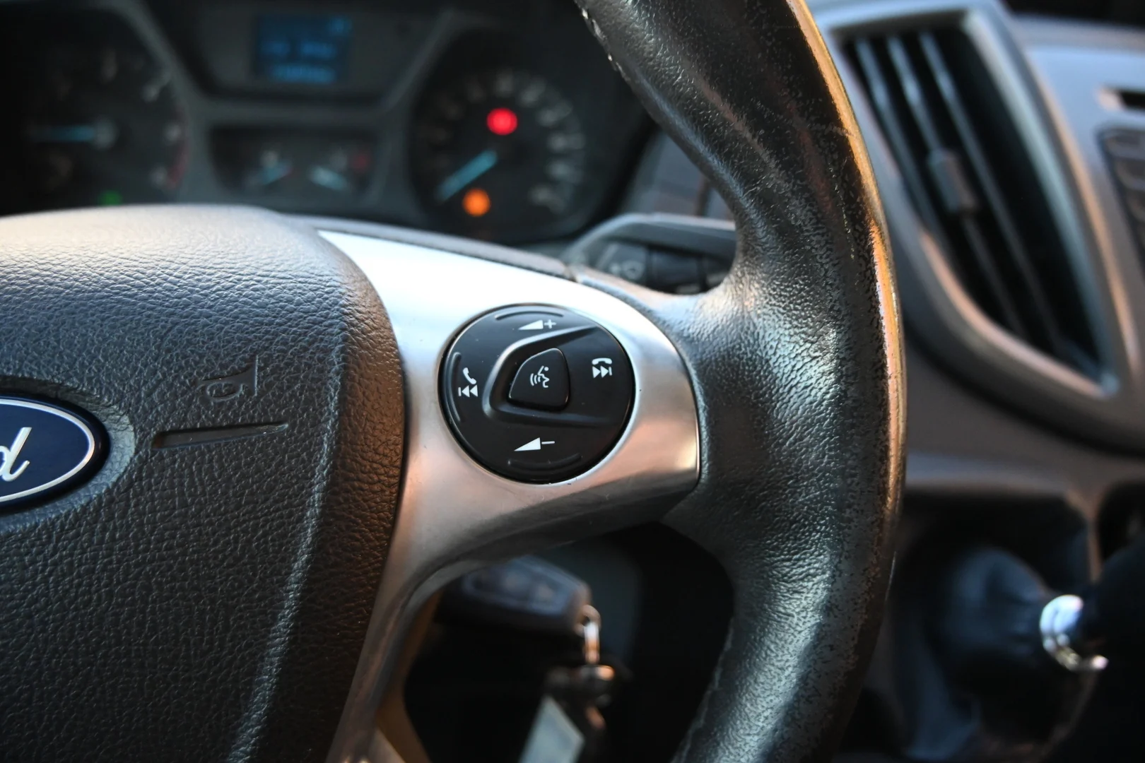 Car Image - 71YmdMi81vc3R54V2usQS