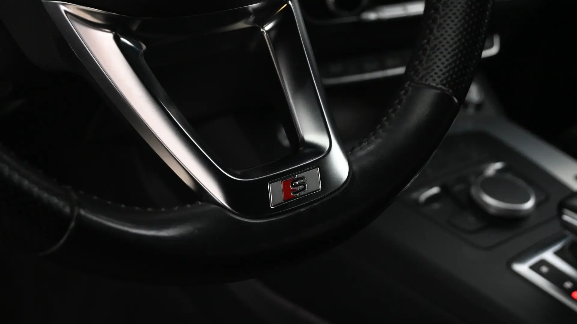 Car Image - 4vXpfN6NgbSkz4PPSyWkxu