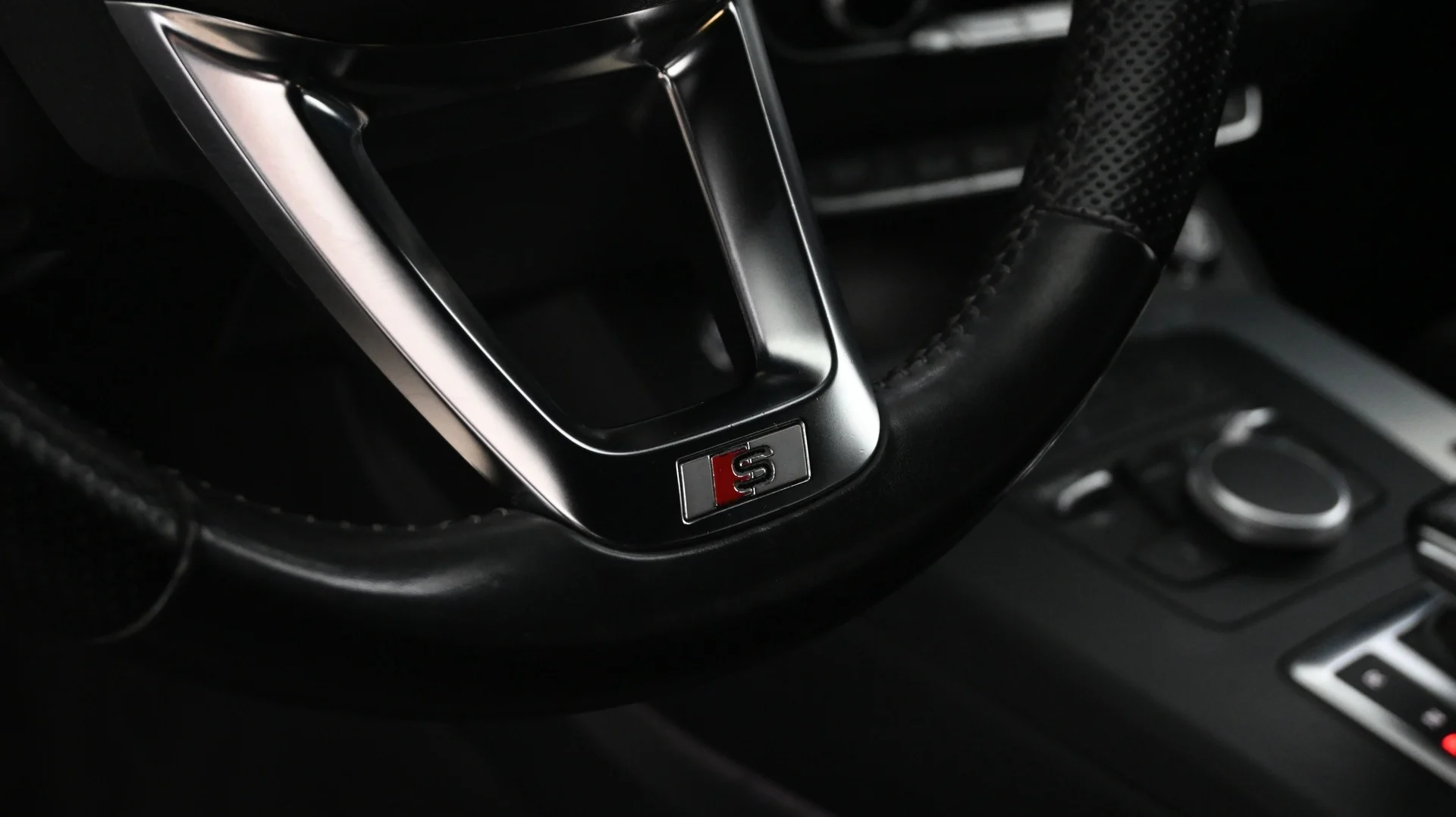 Car Image - 4vXpfN6NgbSkz4PPSyWkxu