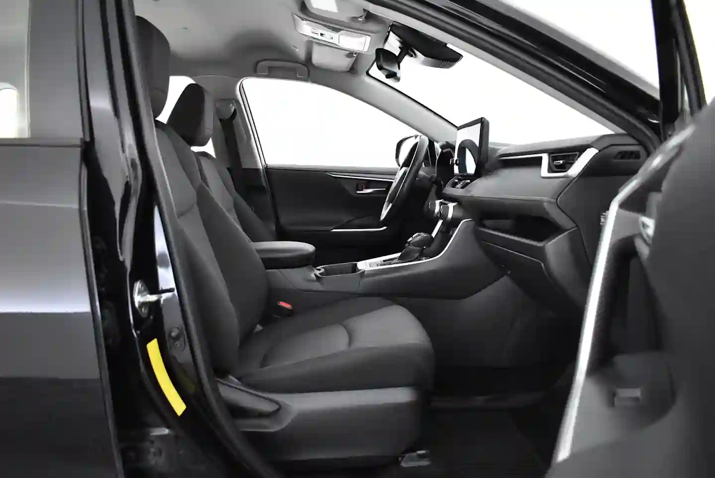 Car Image - 42iq3GHZwQLNH19bDlMhxm