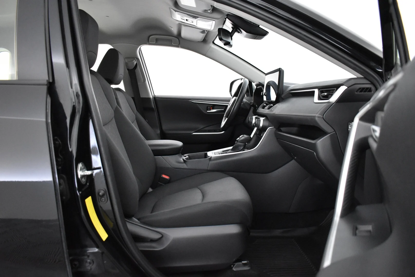 Car Image - 42iq3GHZwQLNH19bDlMhxm