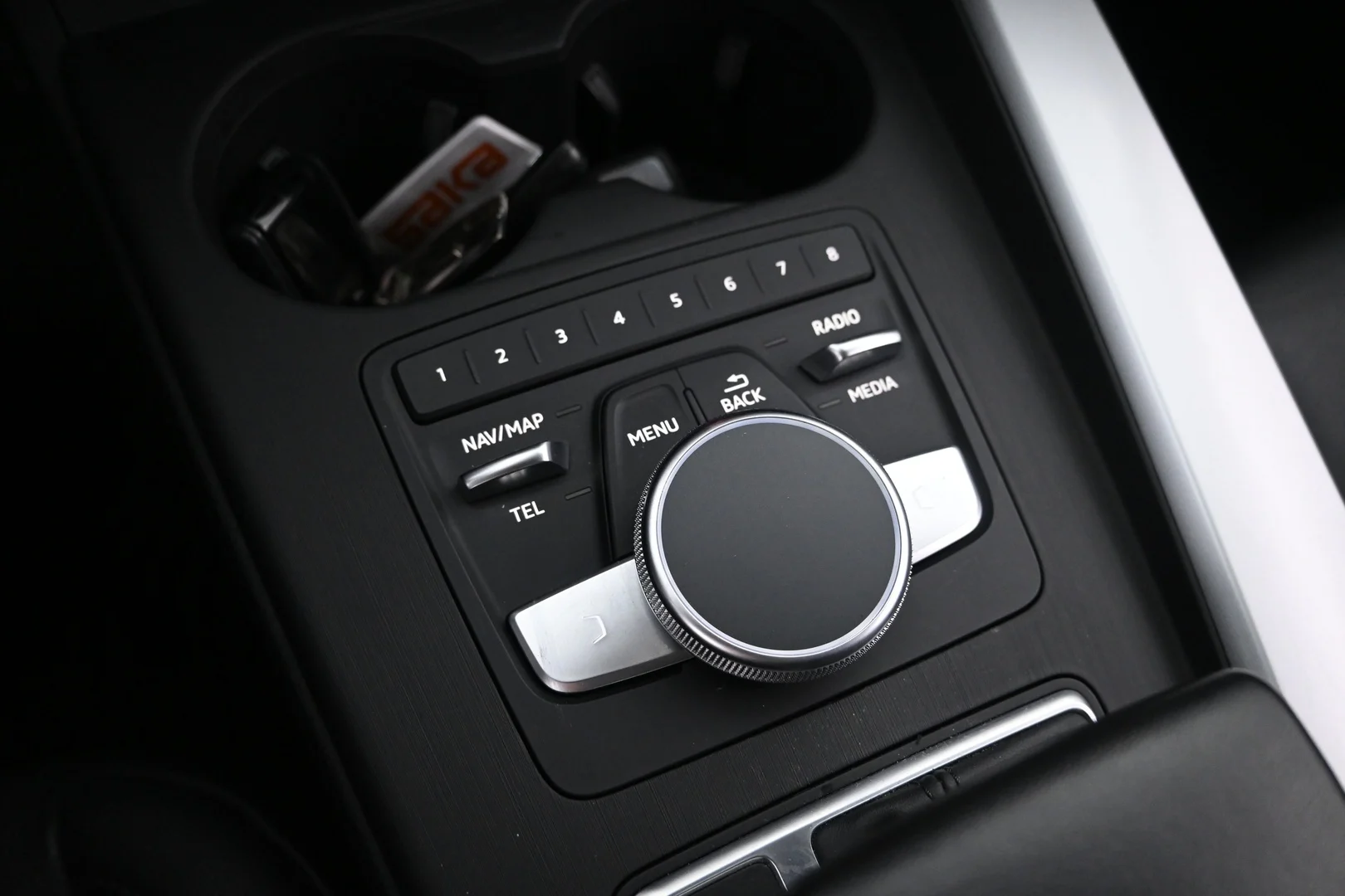 Car Image - jT230fUrWJRqL9iJI4CvC
