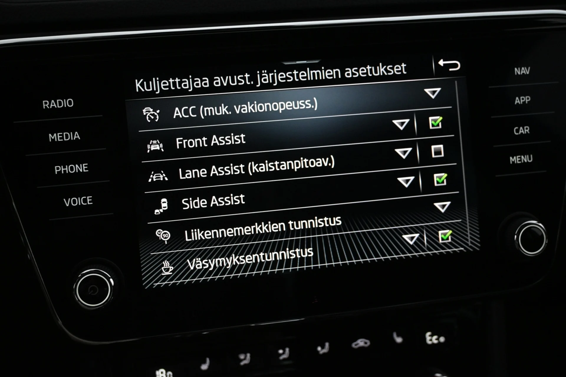 Car Image - 5km0q8TQandejX8AowCNWD