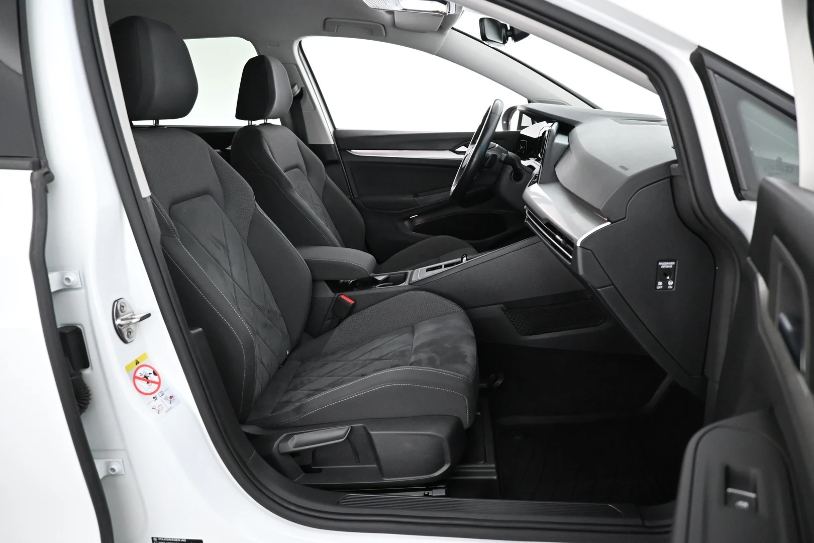 Car Image - 1c6mf4mkTDjaKwf2BcQlU9