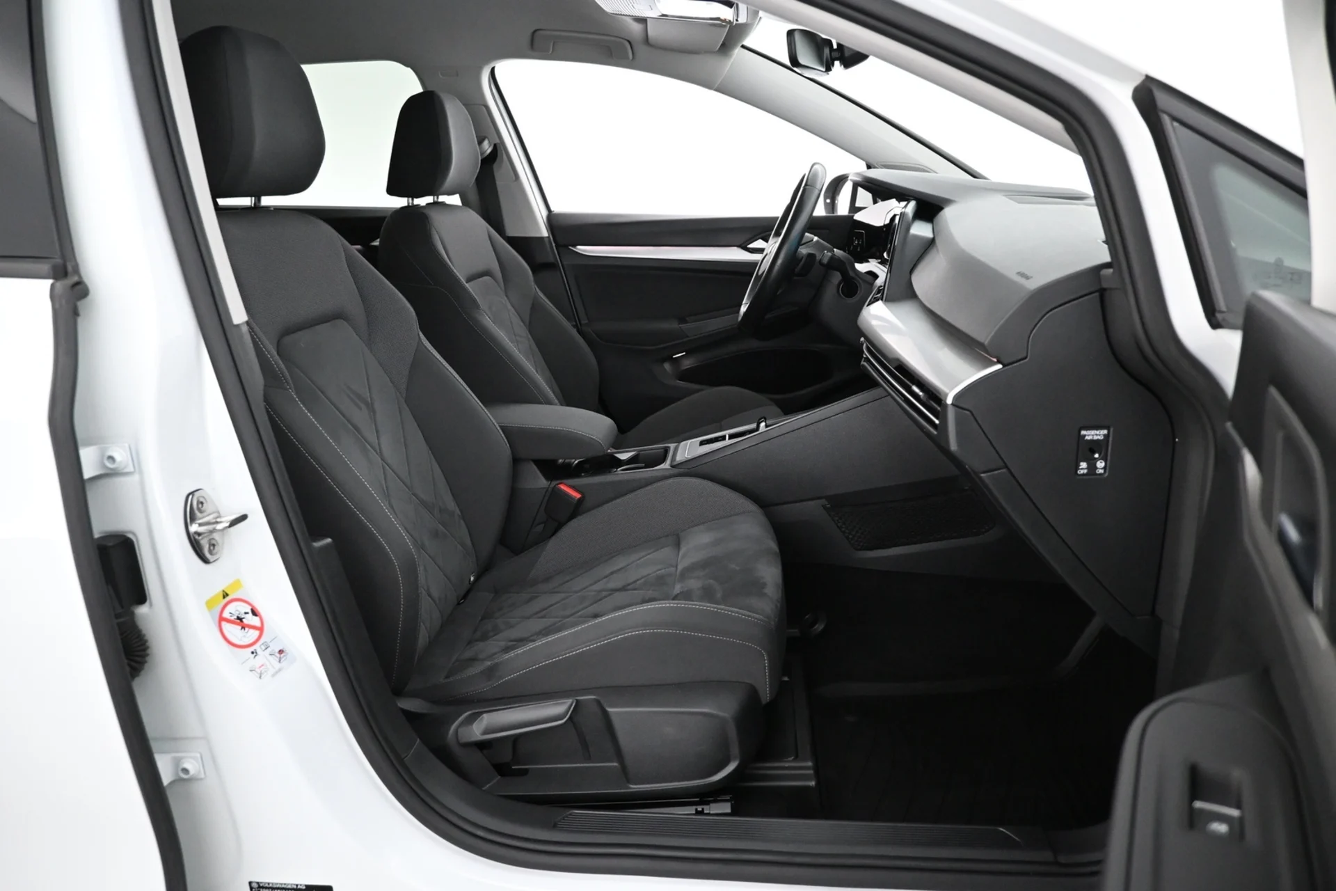 Car Image - 1c6mf4mkTDjaKwf2BcQlU9