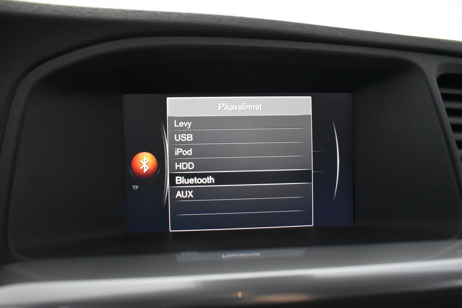 Car Image - 2LoLMakDpCucJZ8SV8nhn4