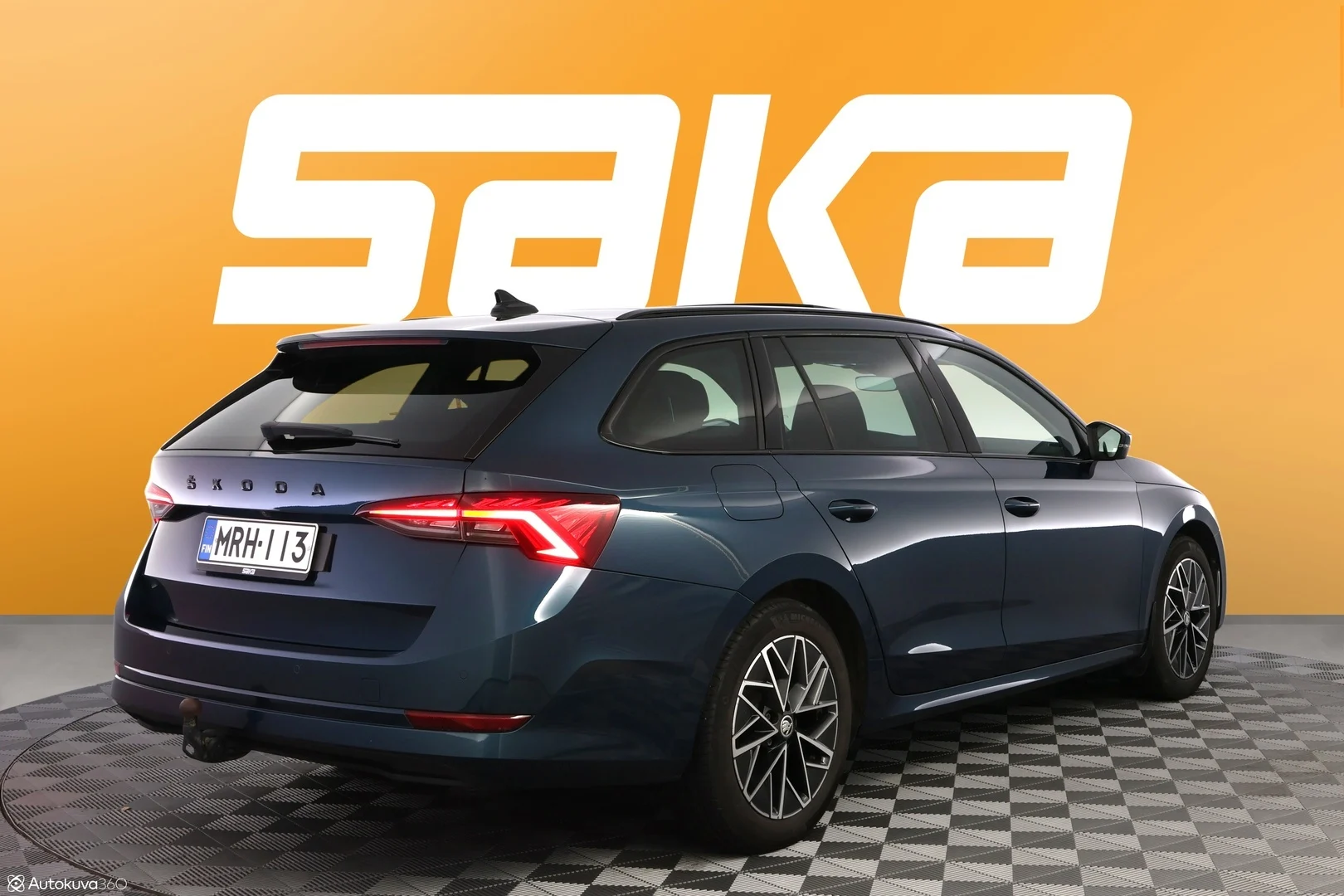 Car Image - 6CYiivnPxrrJjA8Qp4qq6s