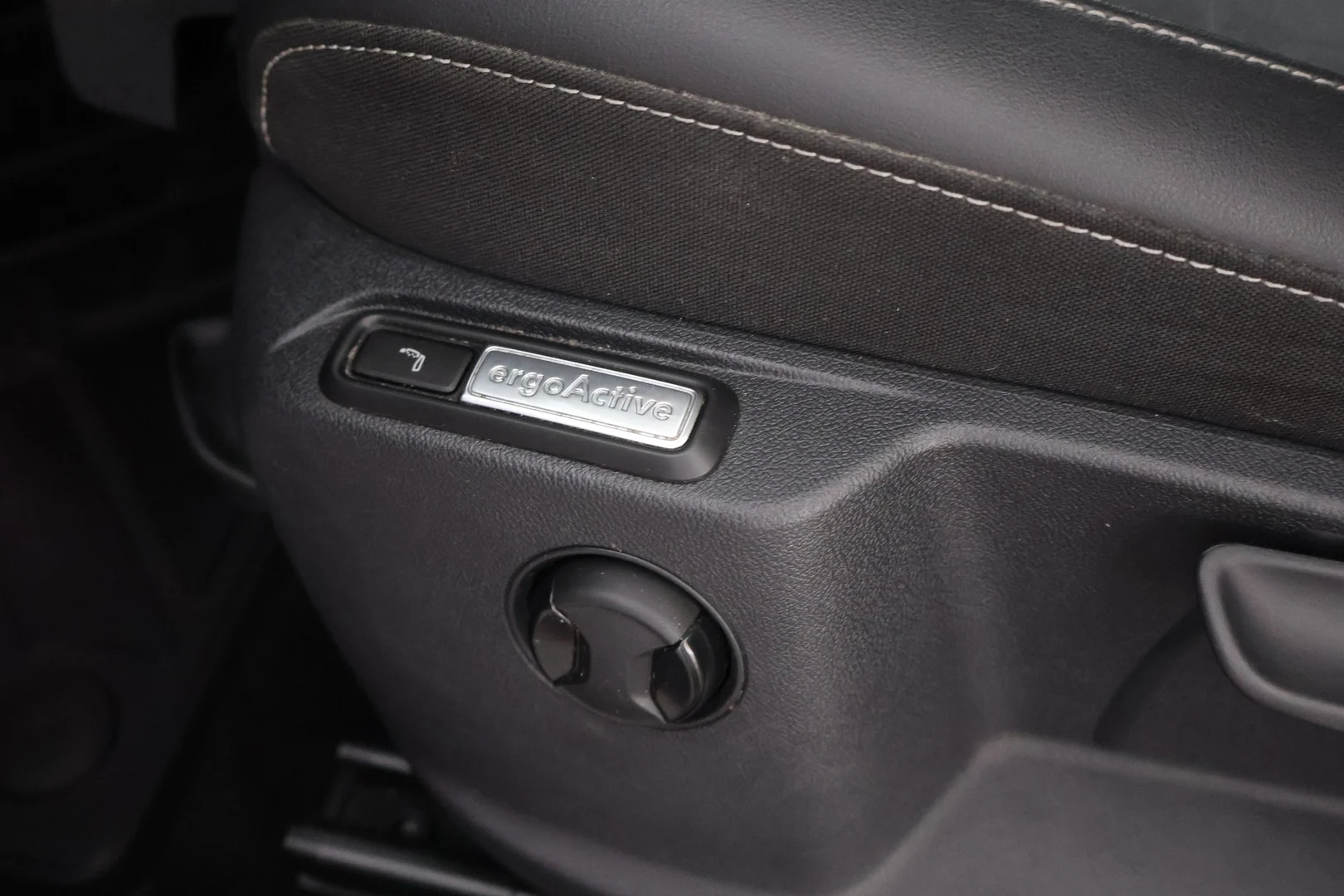Car Image - 5XjHfscISFPuwWGC3MluAo