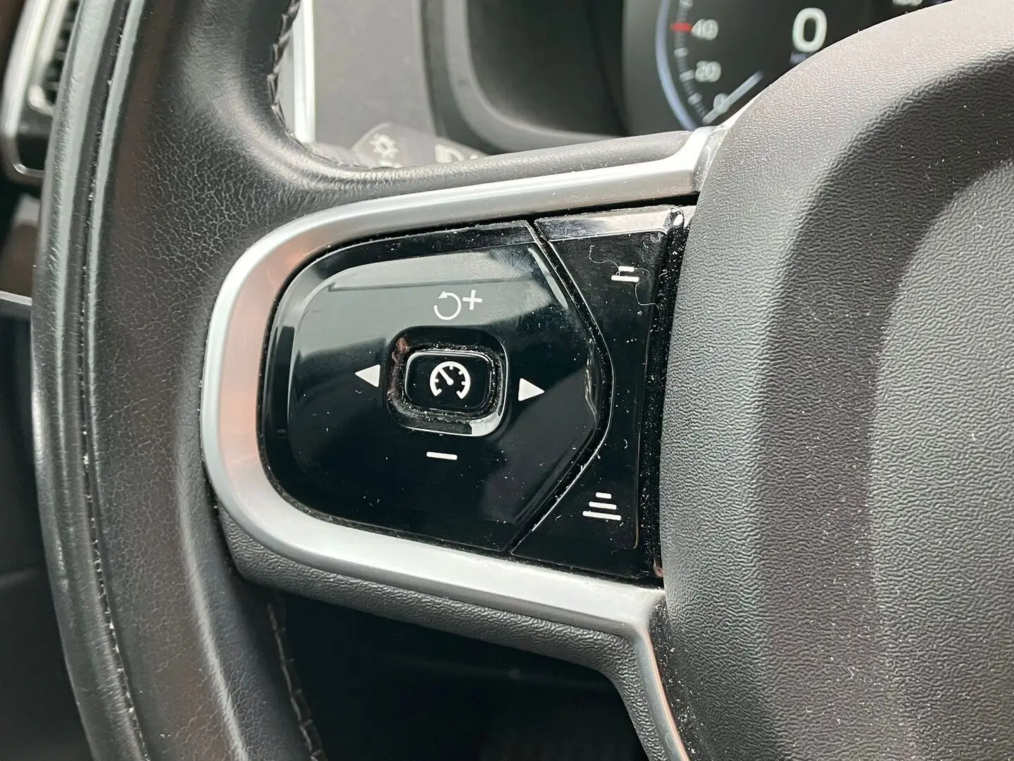 Car Image - 1iFaSm8cfhKBSjtSmPGvg7
