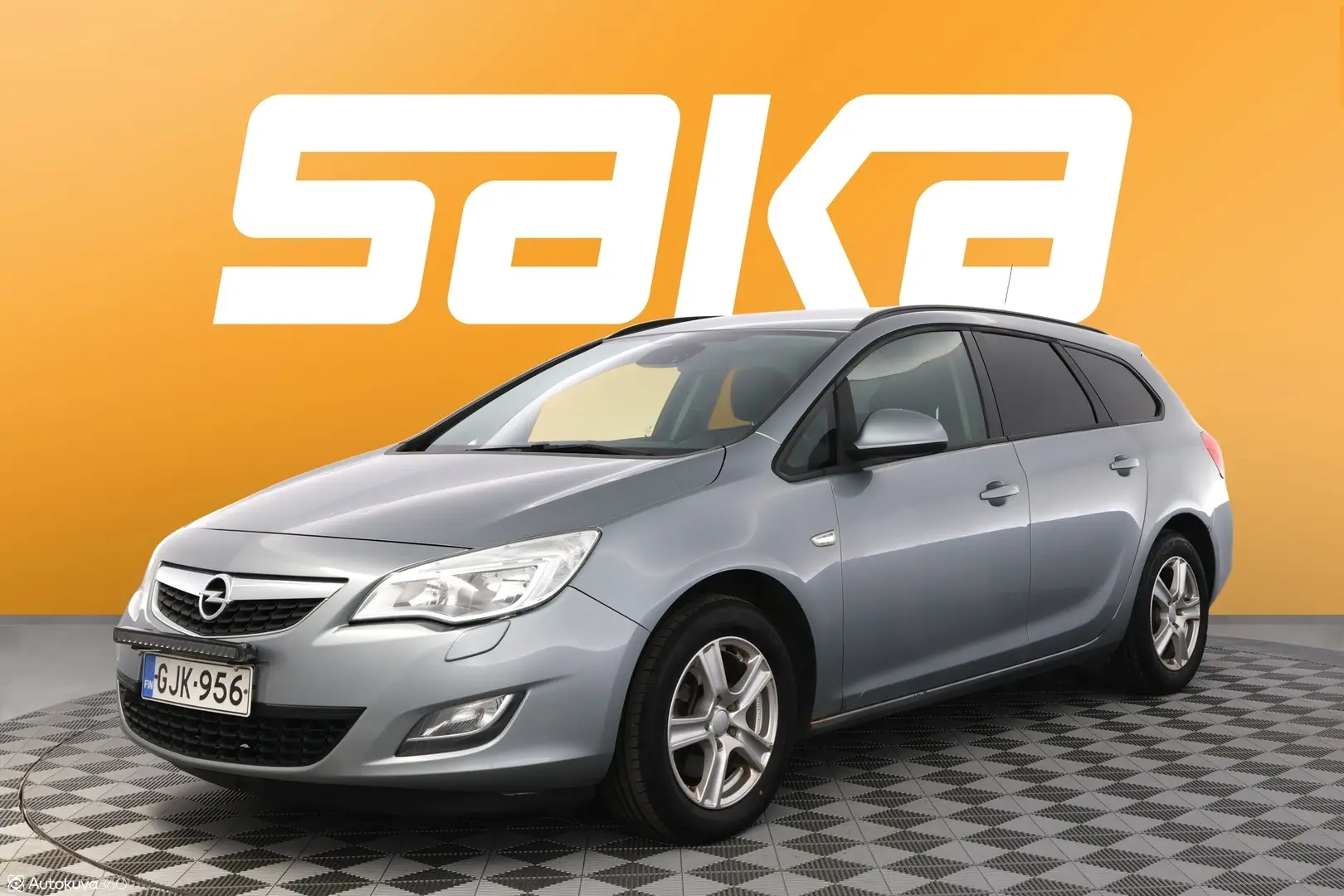 Car Image - 5kIZbr6xlzjHoZORfNDLzn