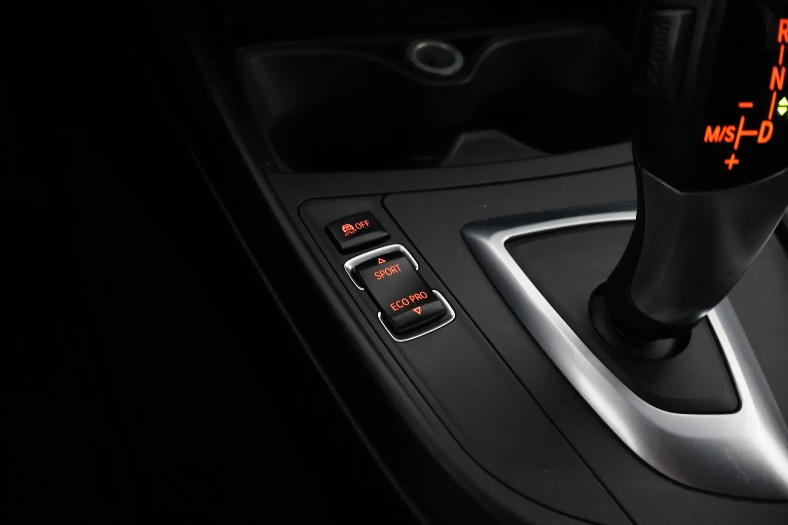 Car Image - 26vWwHw90rngJqrLA9PjLT