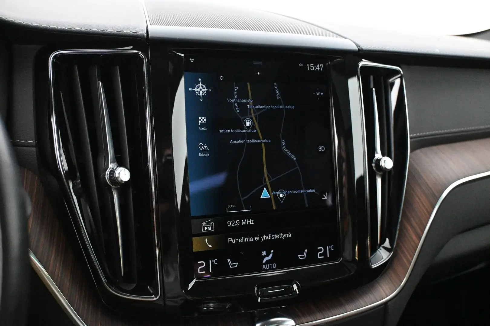 Car Image - 1MlQn8DsFCXD1x4hMzlZZk