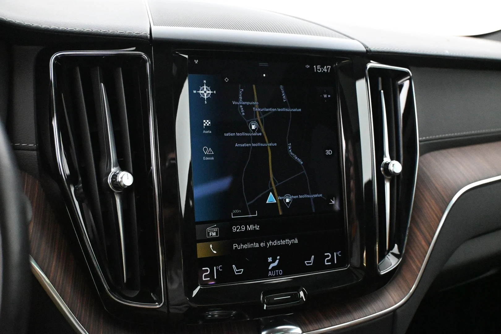 Car Image - 1MlQn8DsFCXD1x4hMzlZZk