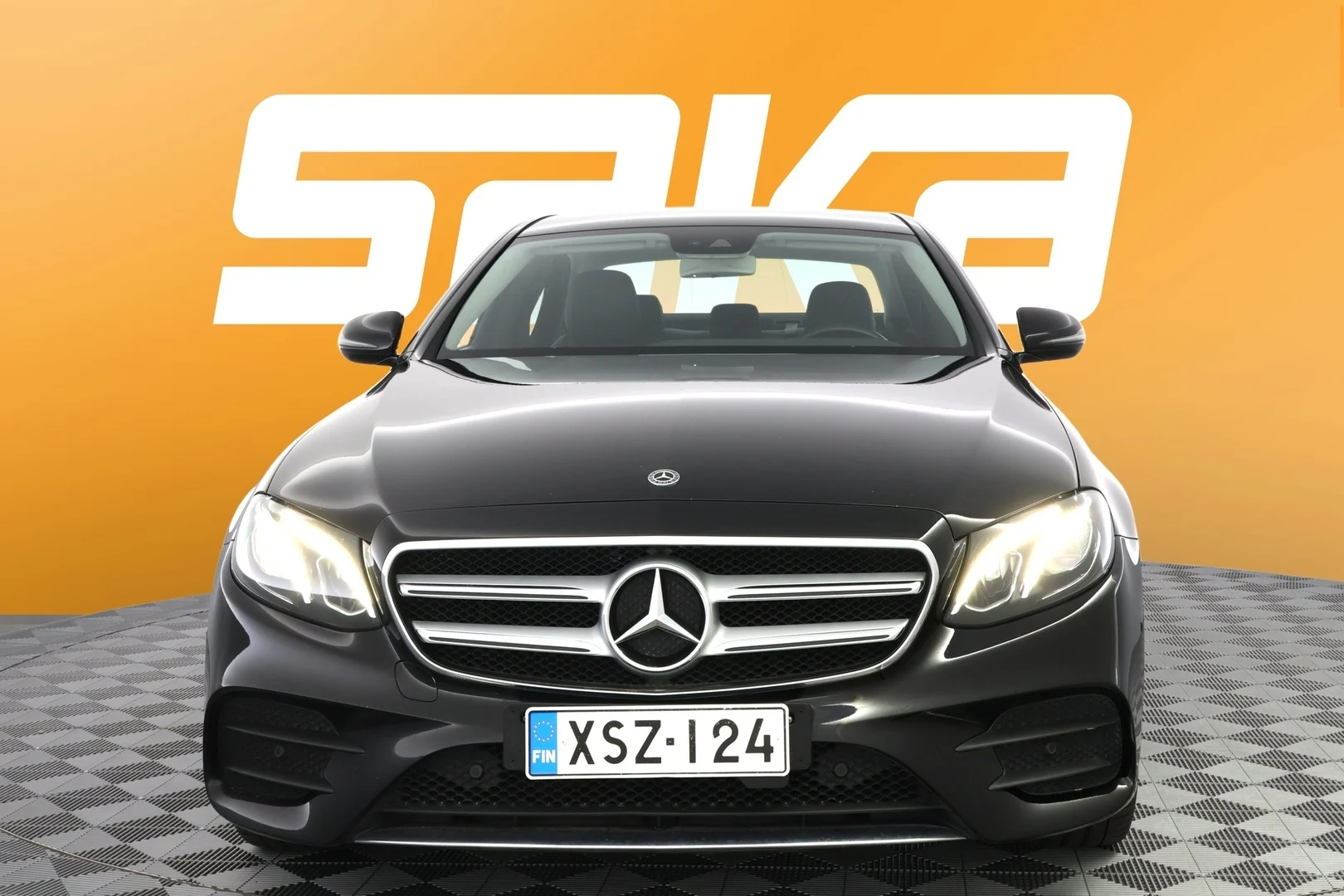 Car Image - 4NYE7sFZ4GDdPnejP6epU2