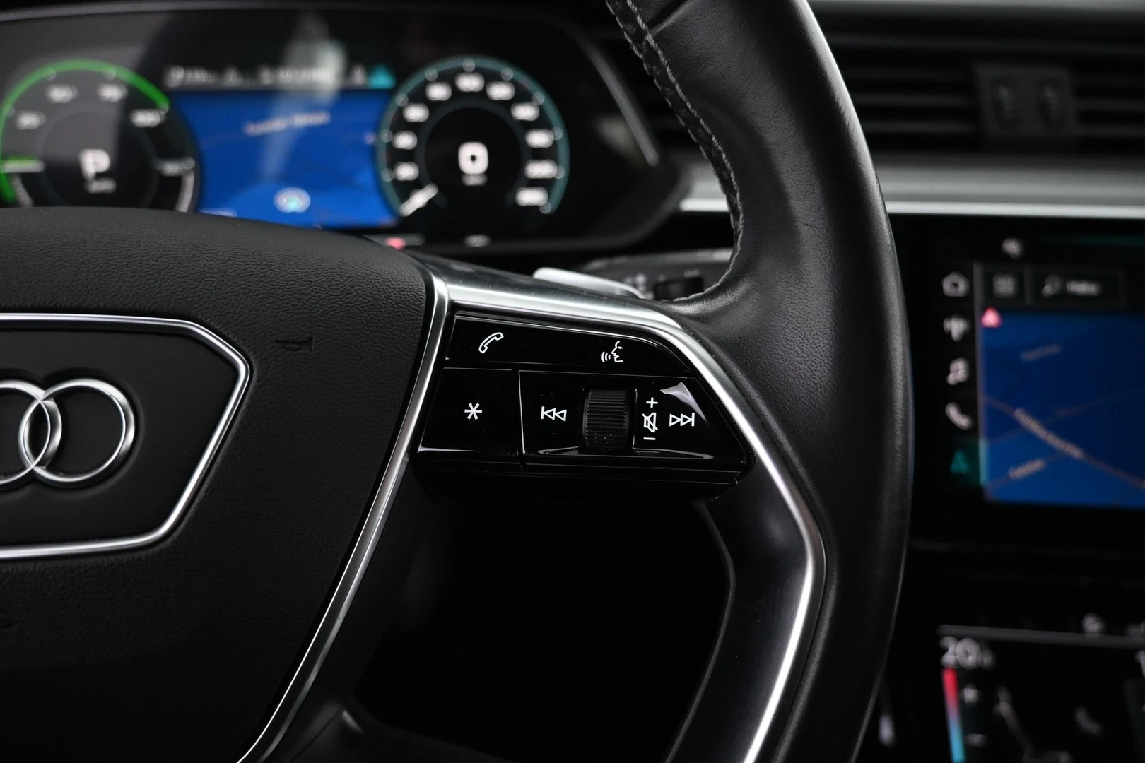 Car Image - 1DVlsTHozufysu1vHwMZIL