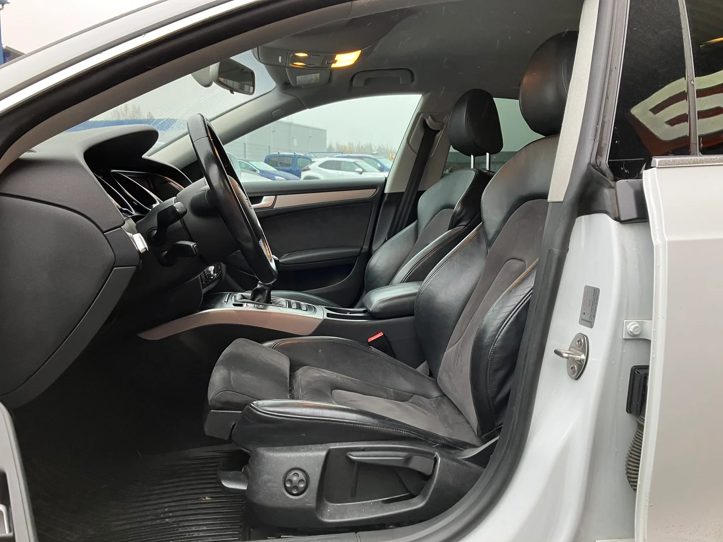 Car Image - 57X4EbDajx3tfq3mw9ukJ1
