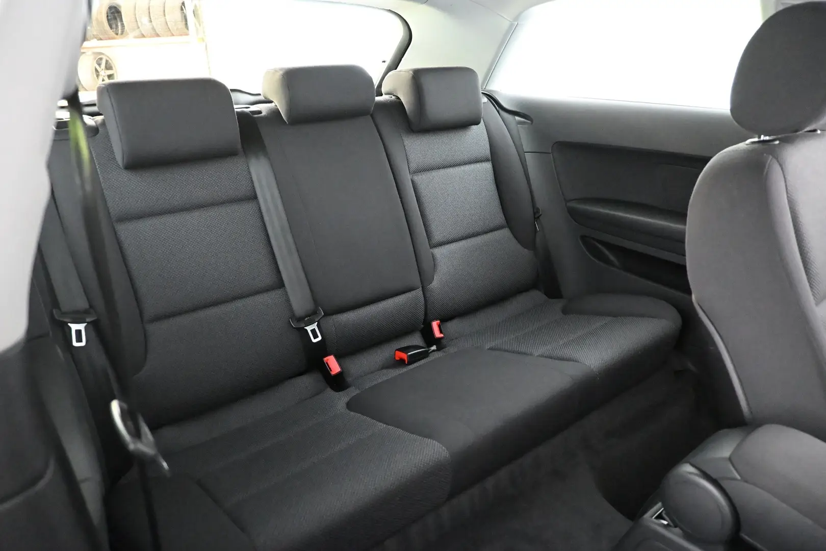 Car Image - 77i0YOQxEd3REugvMcAYaY