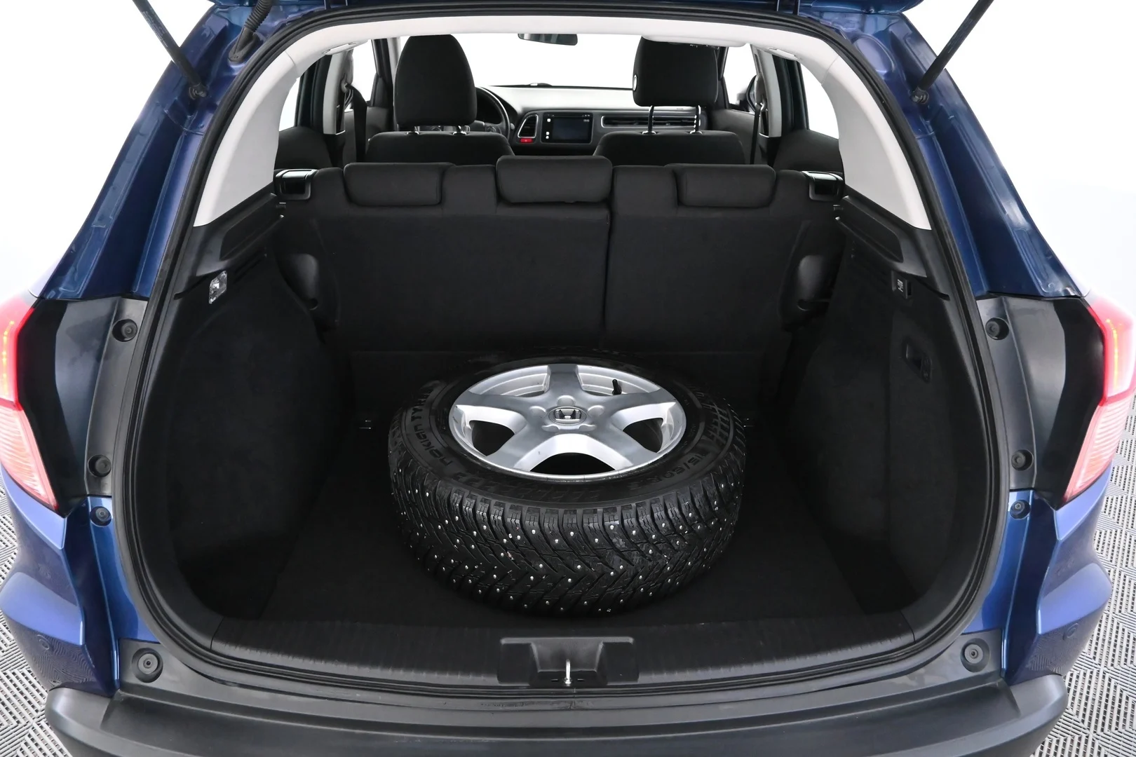 Car Image - 2ep5cXa5hSaq2OXpPIGexn