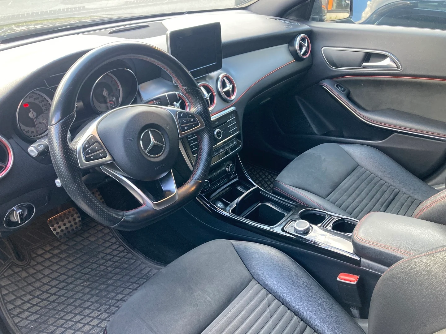 Car Image - 660anctKAq0SFdB6Jf5UOf