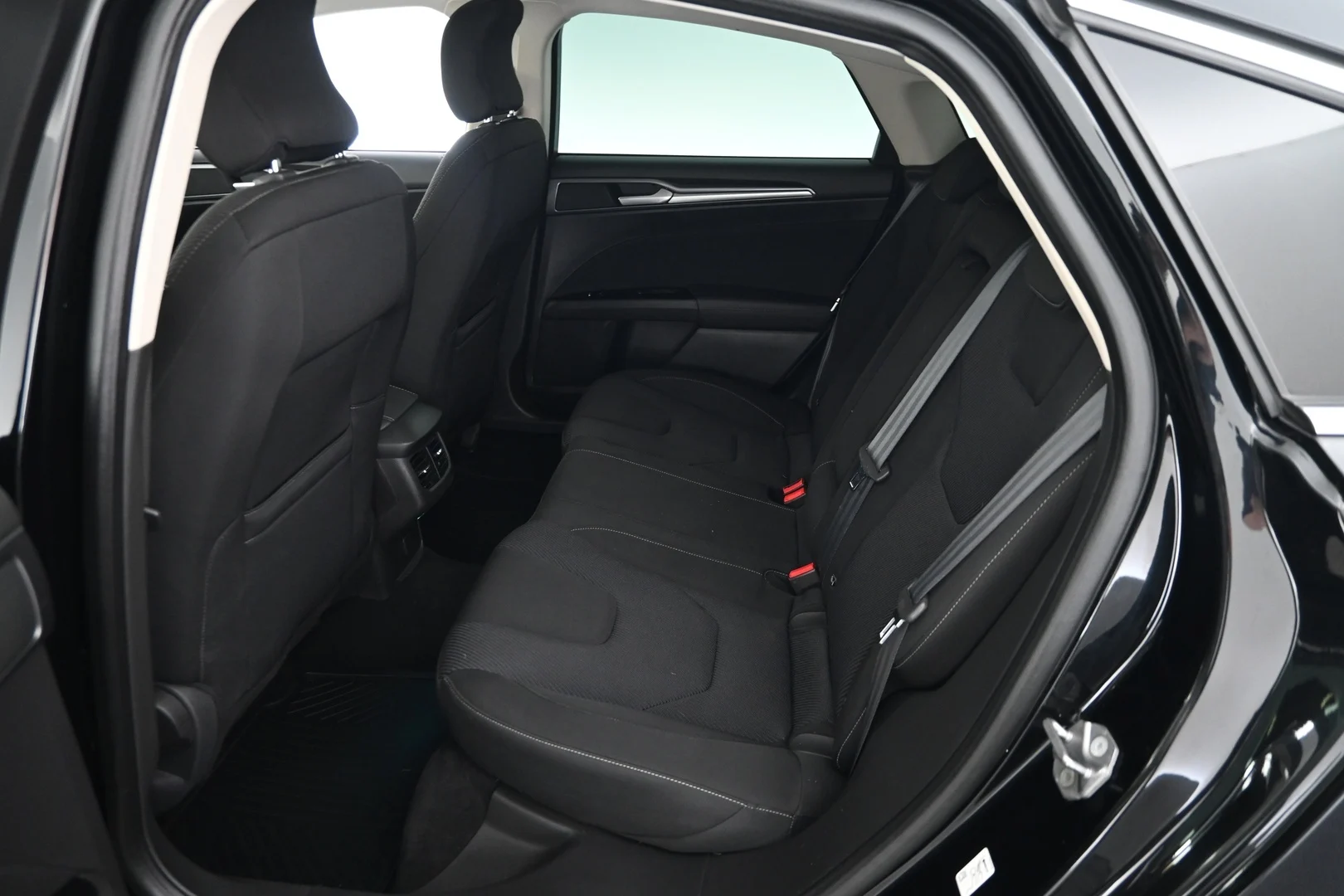 Car Image - 5Oc5zsD5UzJQ9ZnW7aX9uw
