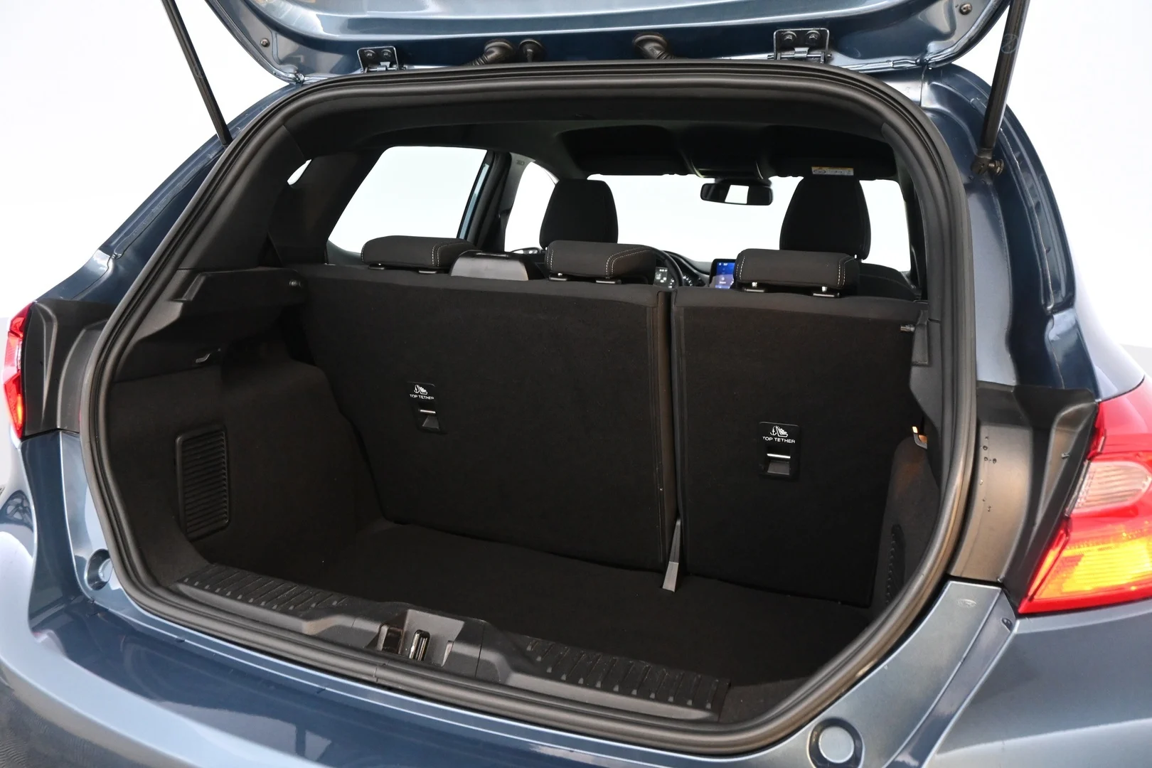 Car Image - 5ot4oEfso8FG5tY0d7YWcY