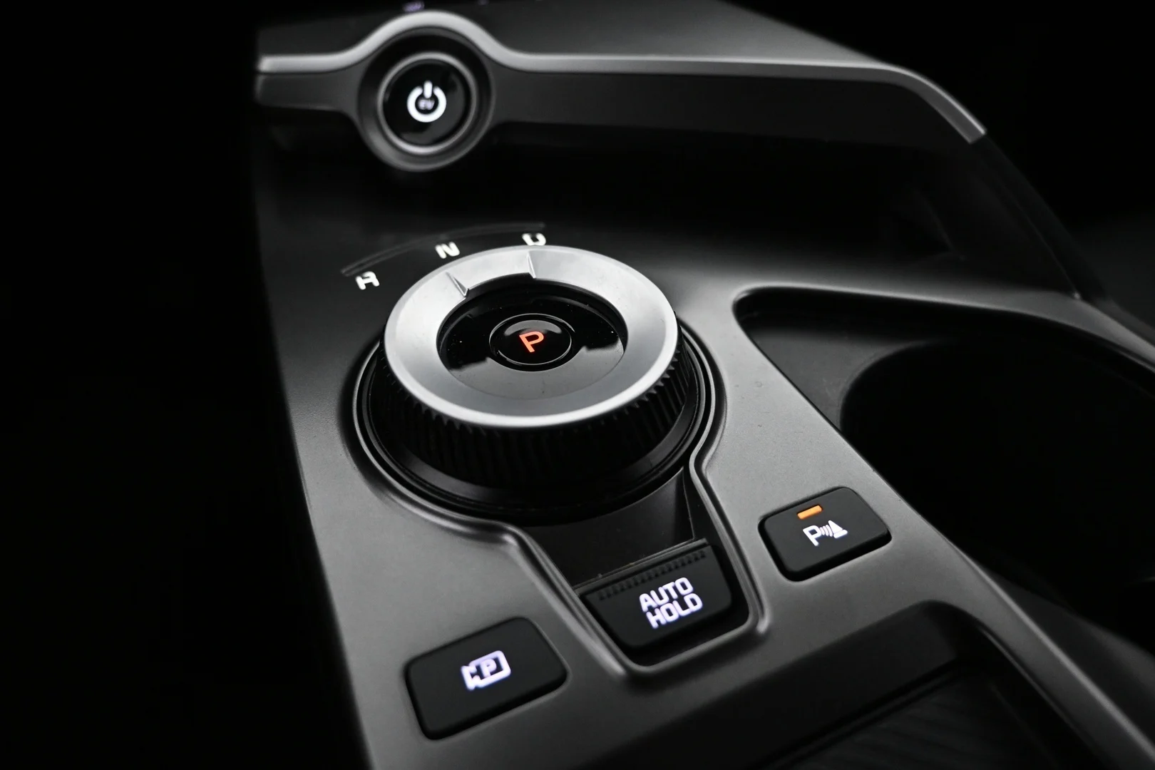 Car Image - 70owuofa0UYh8tYCeb9Z1G