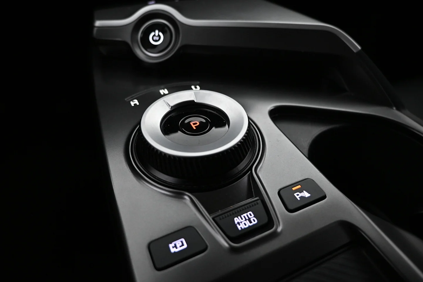 Car Image - 70owuofa0UYh8tYCeb9Z1G