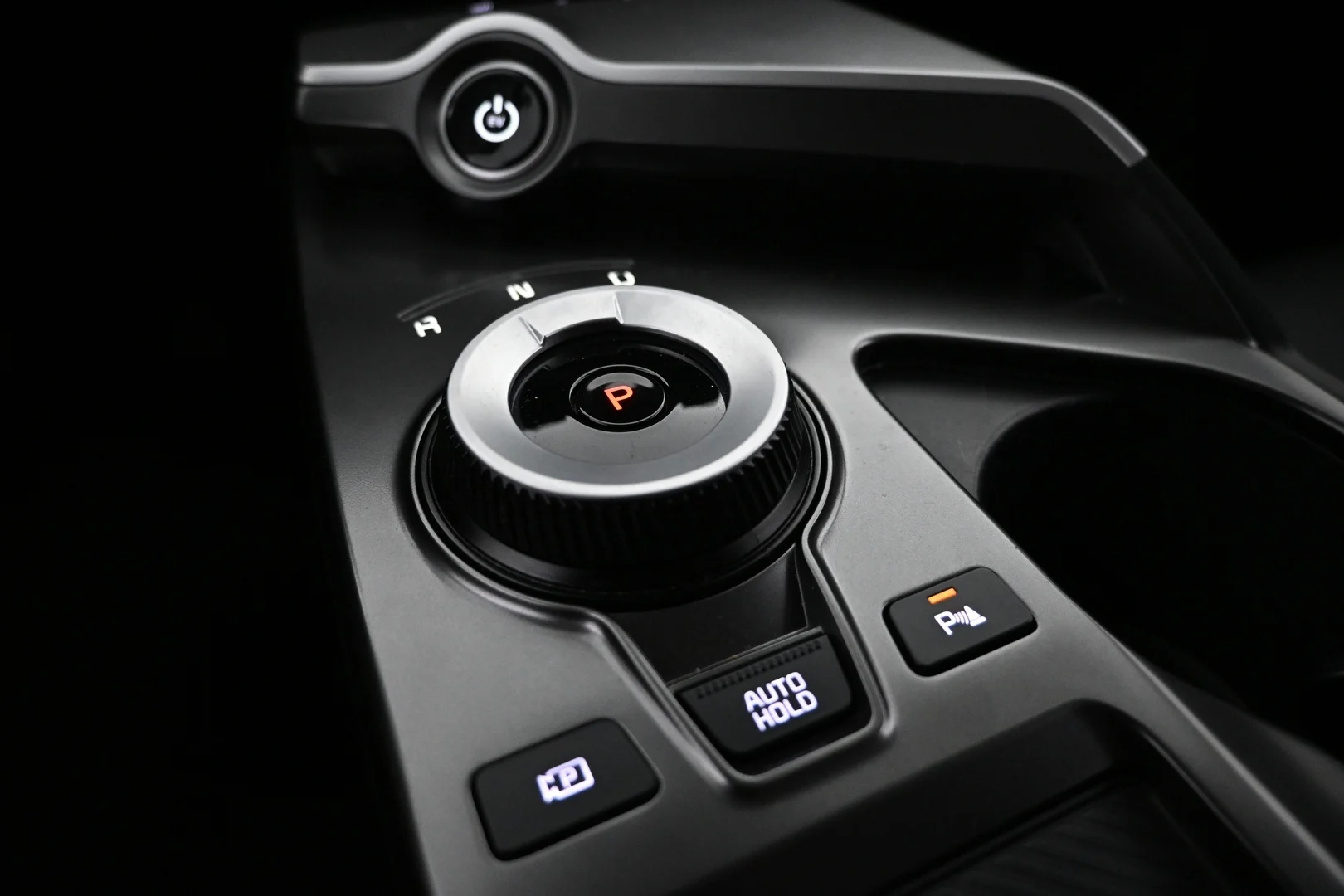 Car Image - 70owuofa0UYh8tYCeb9Z1G