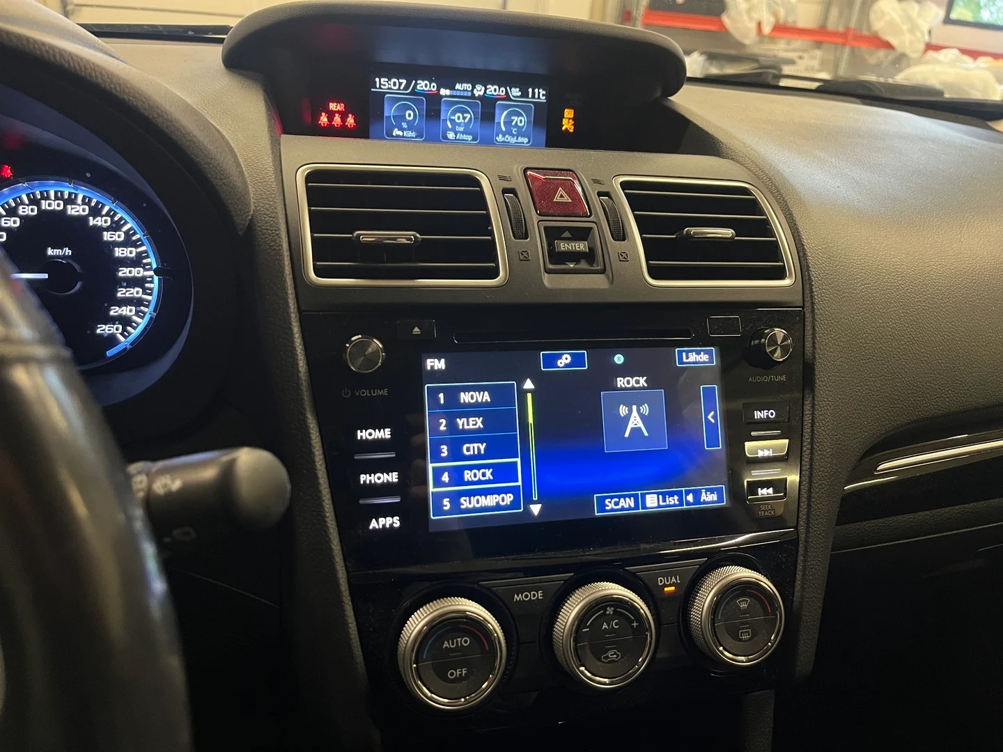 Car Image - 3fkLNVIv4rl3tAaf6oznJS