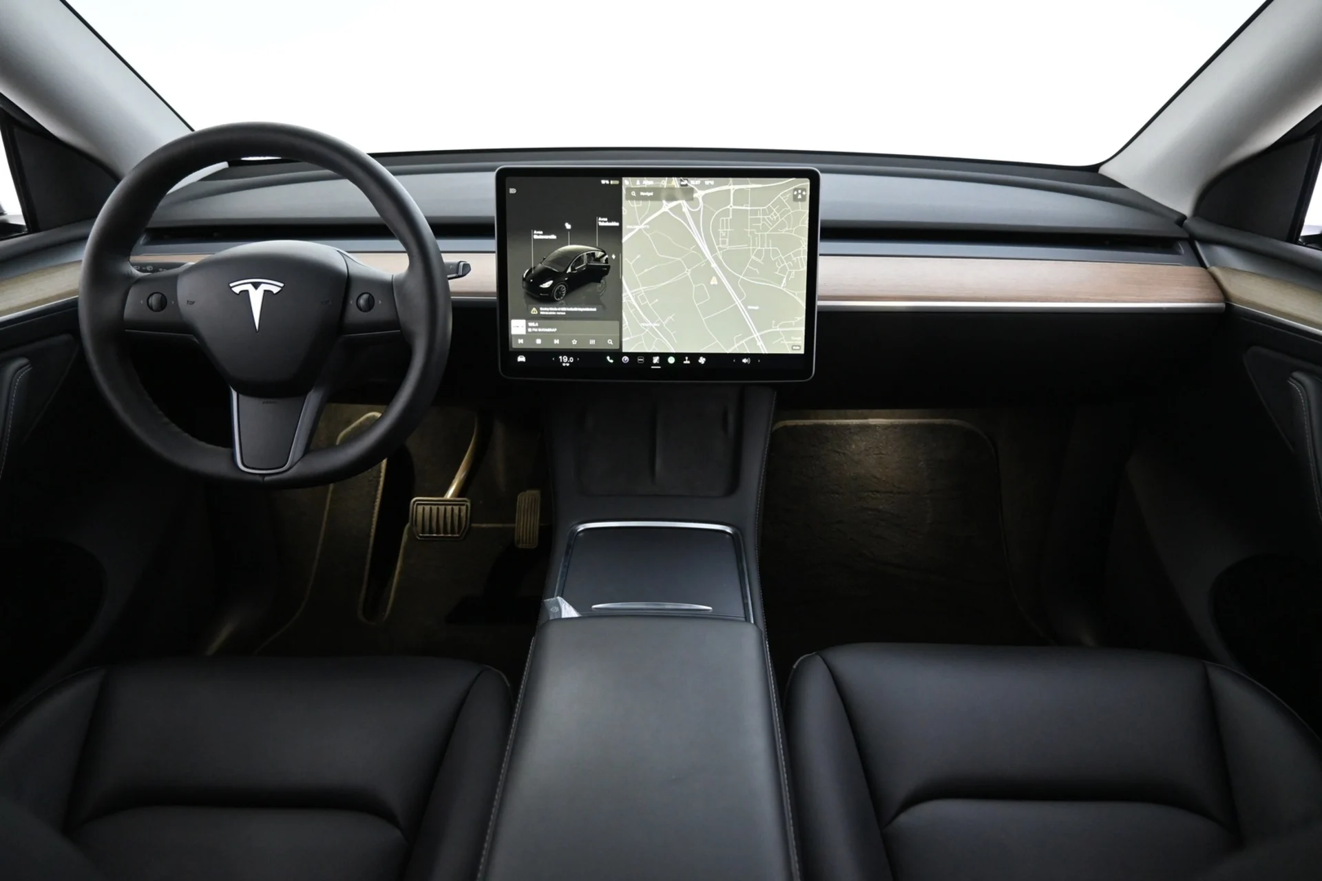 Car Image - 75g5lzNMq0sYcLiKcJ45LP