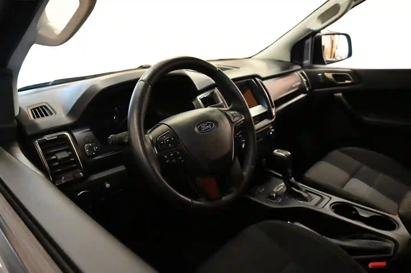 Car Image - 1koIBVT3GLvEi30ayObkL4