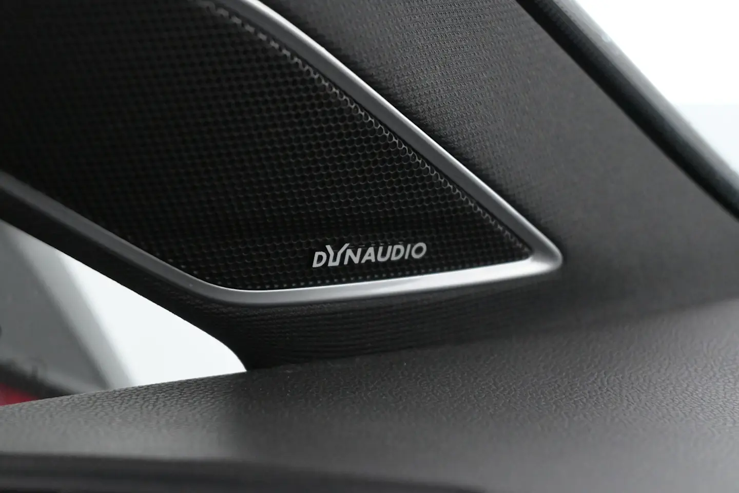 Car Image - 3ESnUwdMVgnO9mYlT9yH79