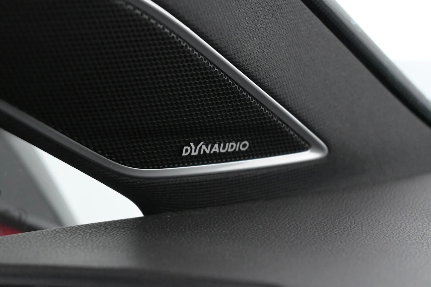 Car Image - 3ESnUwdMVgnO9mYlT9yH79