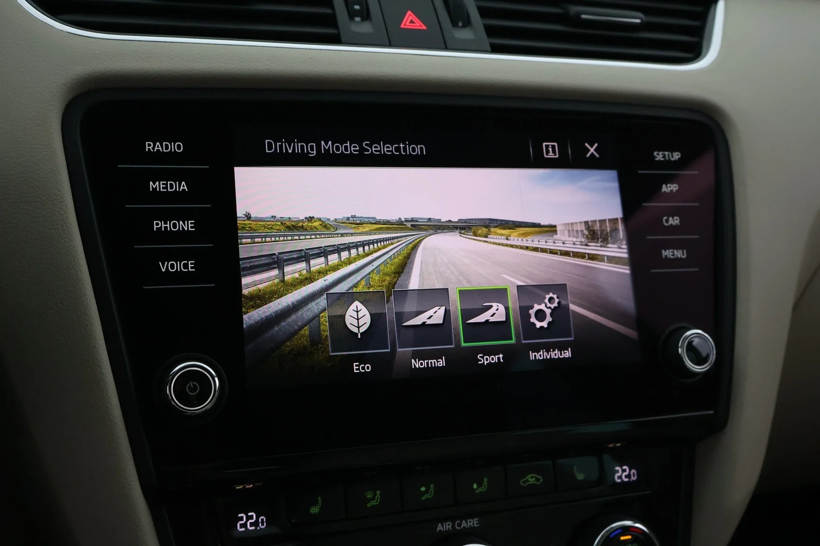 Car Image - 2bg8LmFLACIt1t0nywAlG3