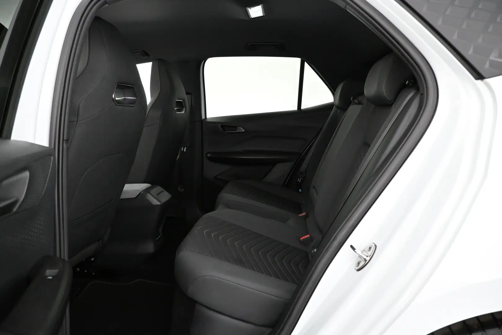 Car Image - fdBltNQo11BoqGBebtNCl