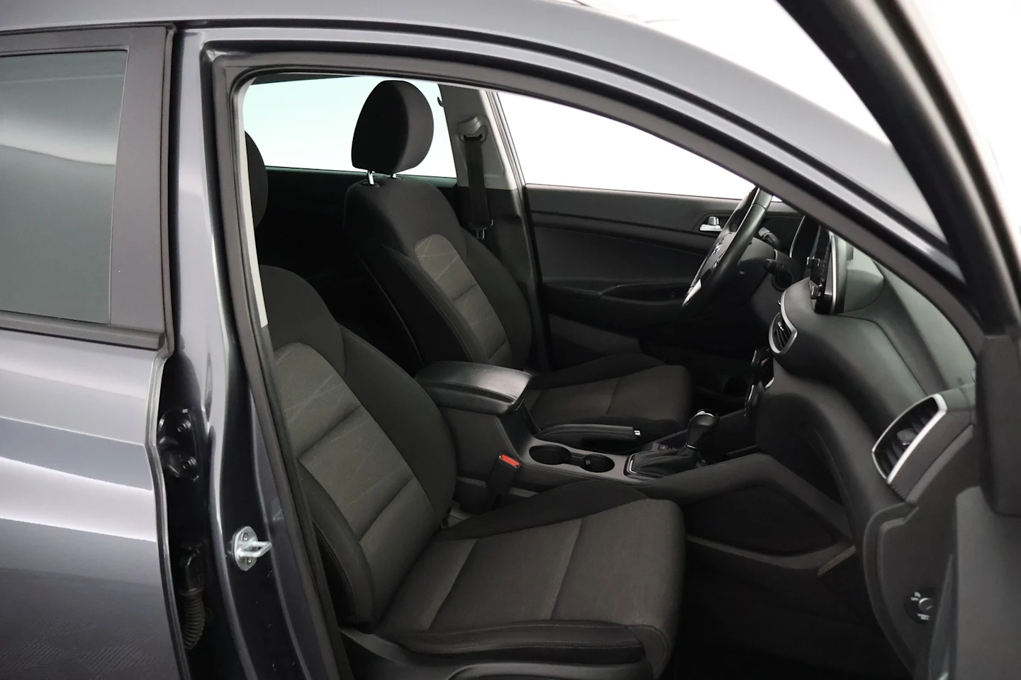 Car Image - 29GO2N8MvIuZF0oOmpuyQy