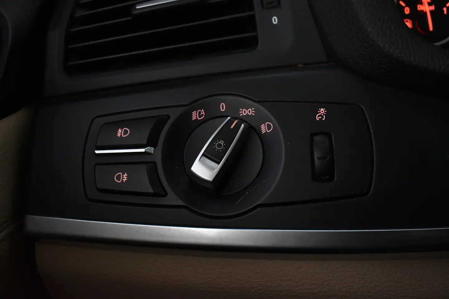 Car Image - 2arvhY8ZoHpOdvIFFRIfmZ