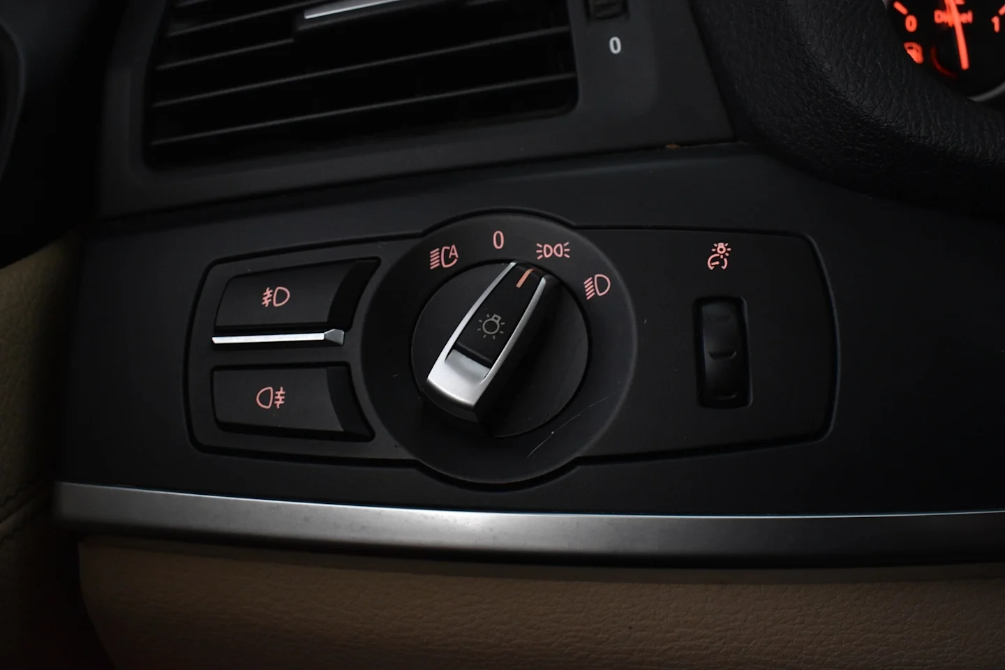Car Image - 2arvhY8ZoHpOdvIFFRIfmZ