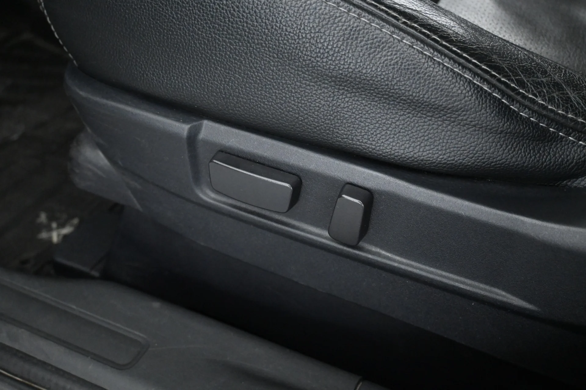 Car Image - 4Lm11WDejYSEAXGNUdZv25