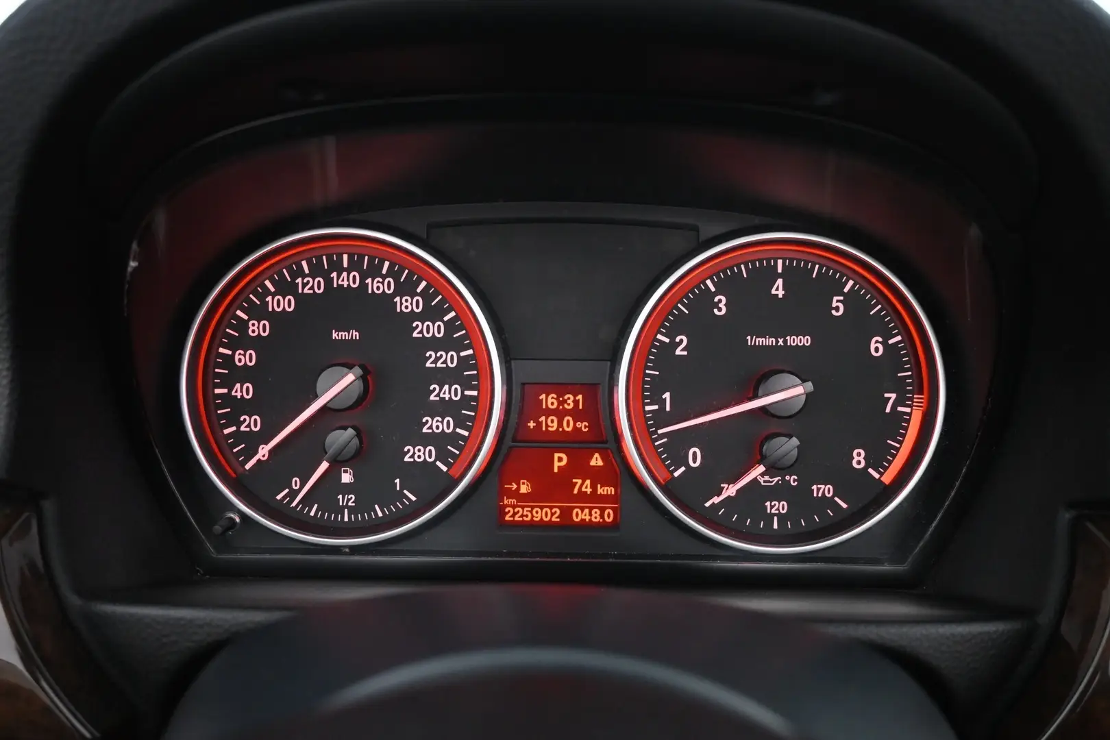 Car Image - 5c2901n5n9Pq1IcAXtf9M4