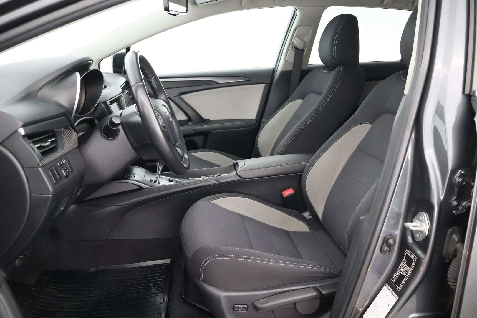 Car Image - 4meAhr5W8m5rNp3b2Sknrs