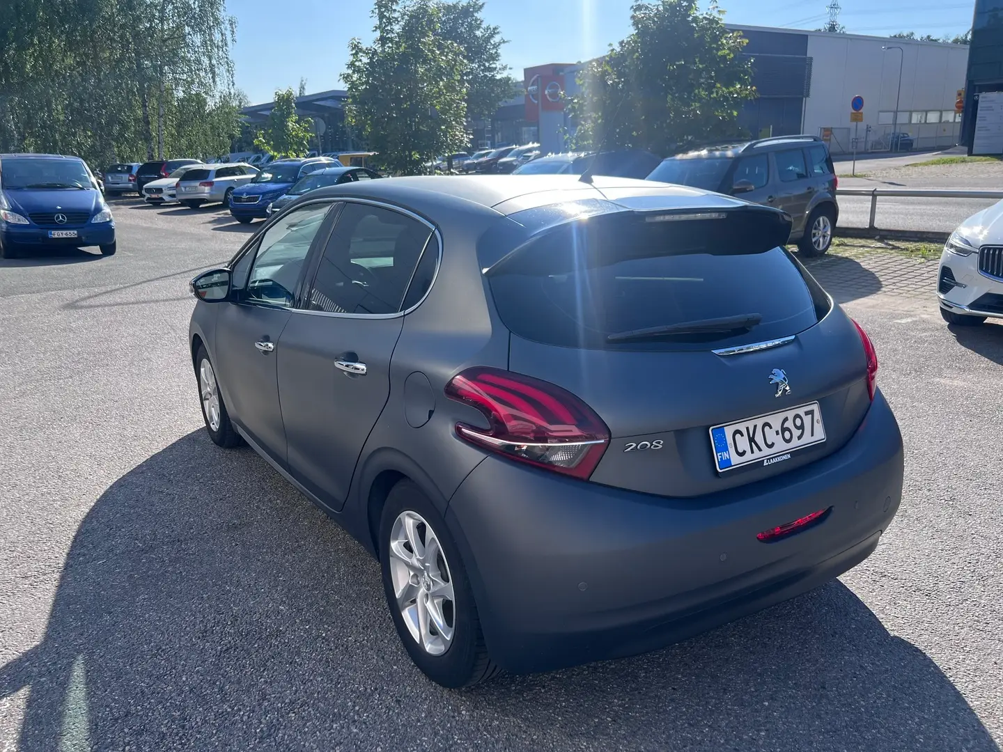 Car Image - 2eVS3098MfzyrZa5kTaJbB