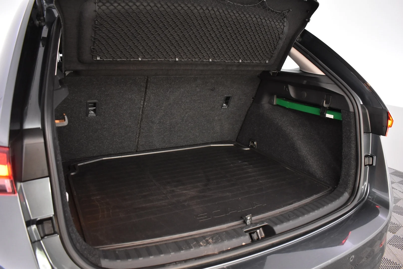 Car Image - 7F98D2P3zRVgQgZ7NsXRaM
