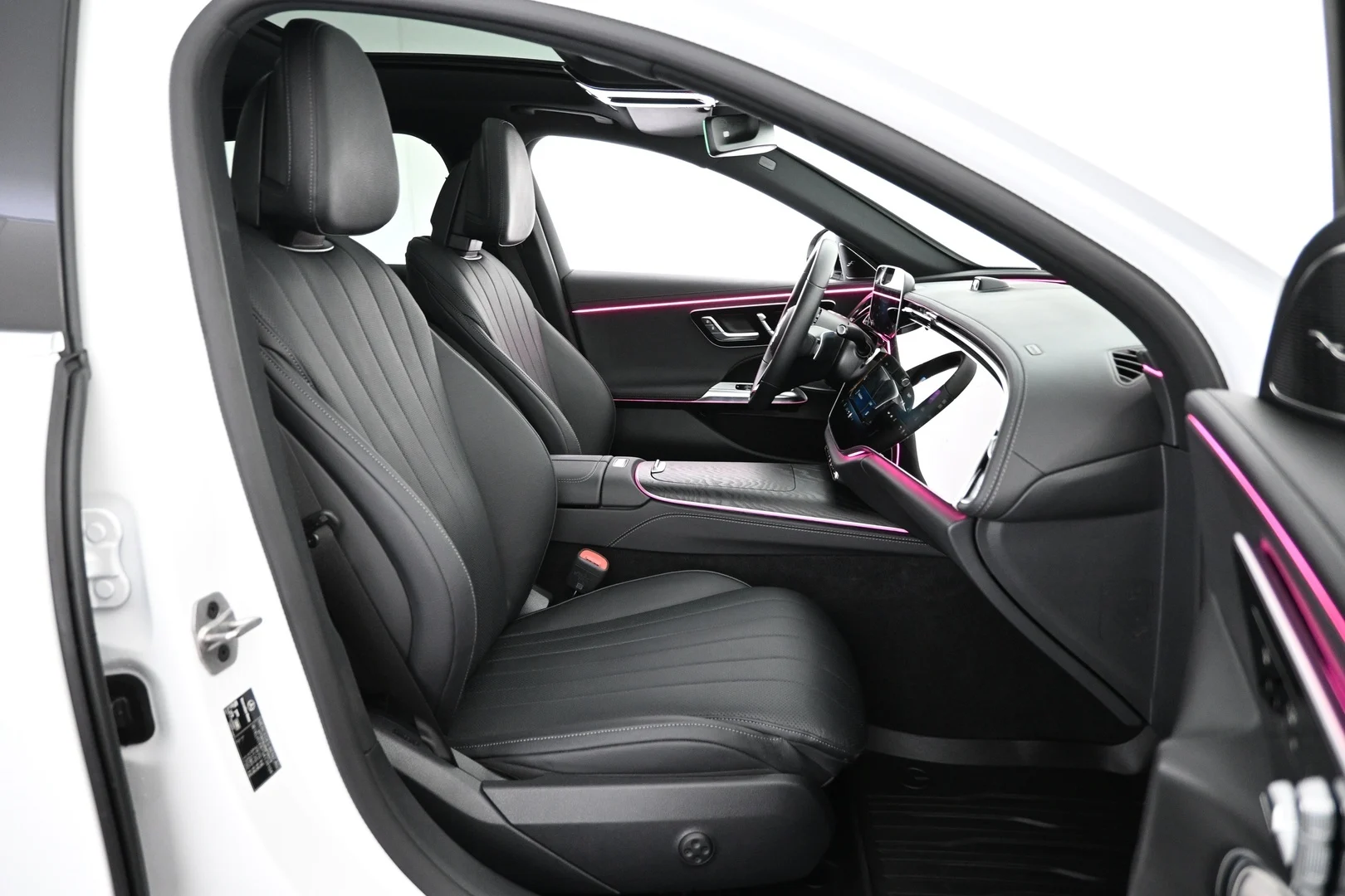 Car Image - 4psRDgWAE9GfQkgwlQinUs