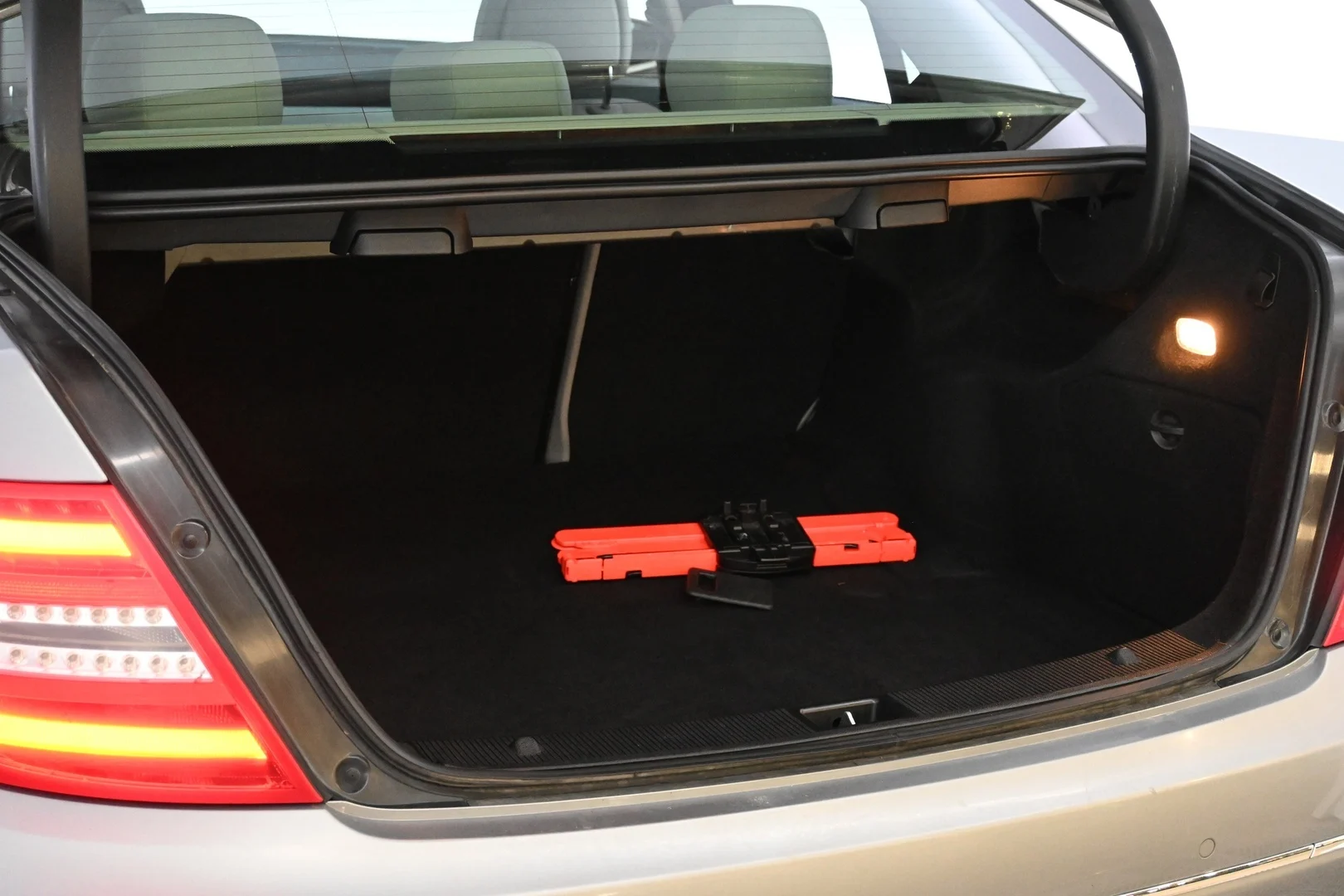 Car Image - 4EdO02rKMlEZGM7EJhuxER