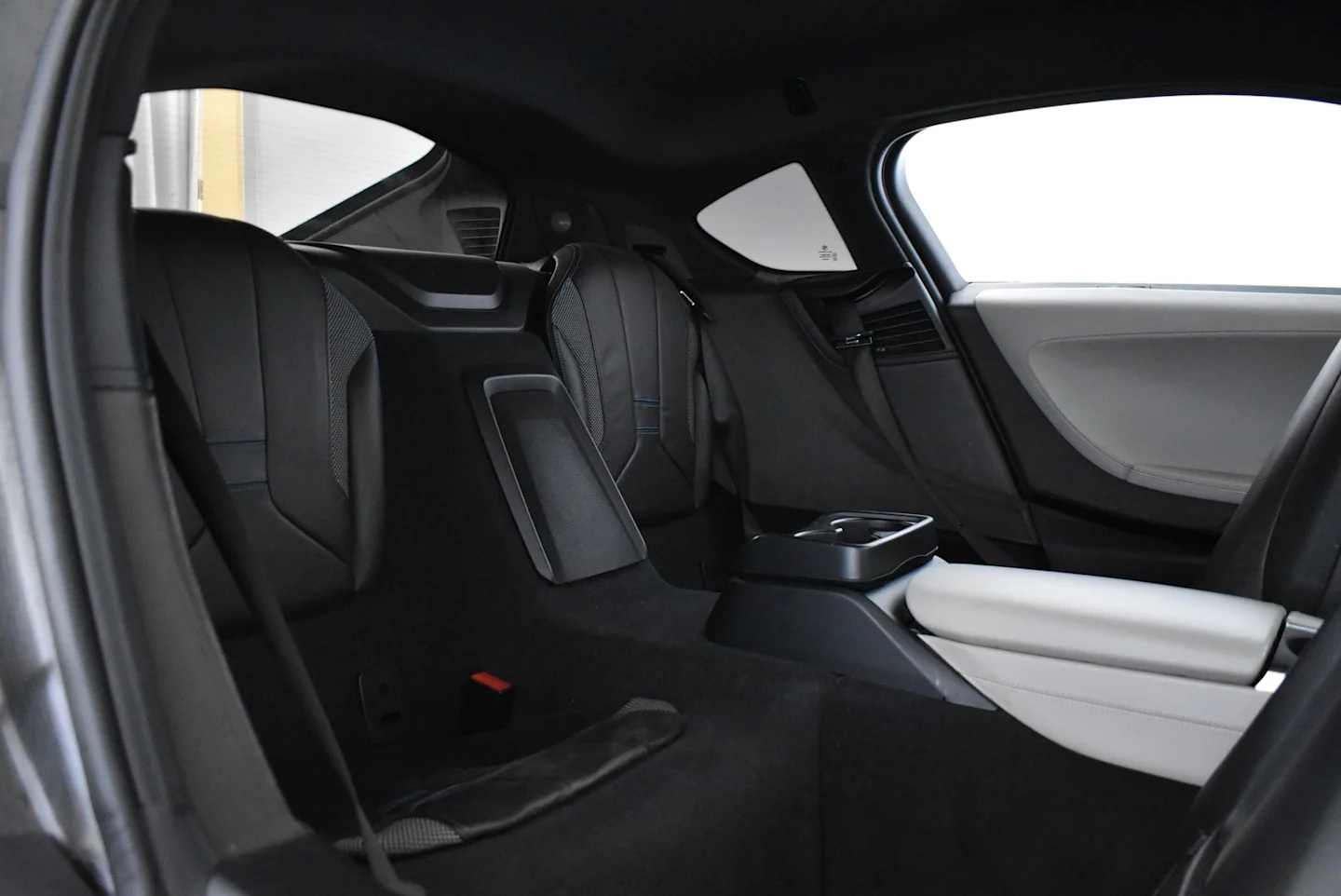 Car Image - 1TeLBy6DsI19GpBxOMqkmX