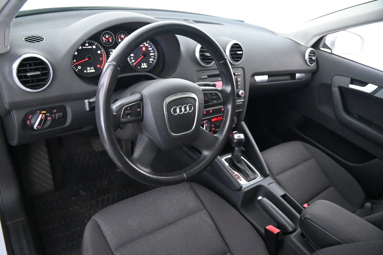 Car Image - 5ZIzuLQPi3T5QCDavSMhWh