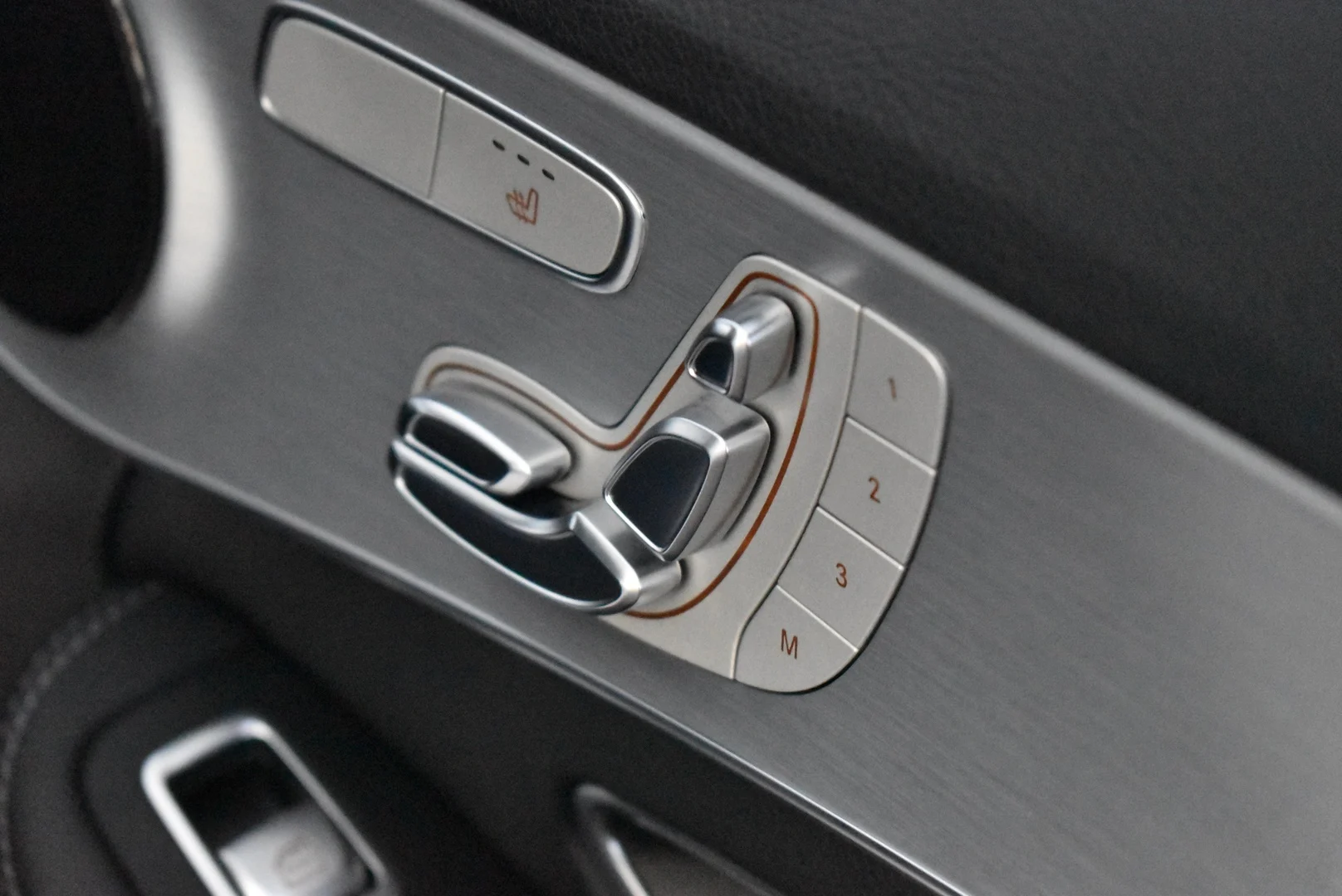 Car Image - 6KigQc3rpTw2IG0mS0HSWi