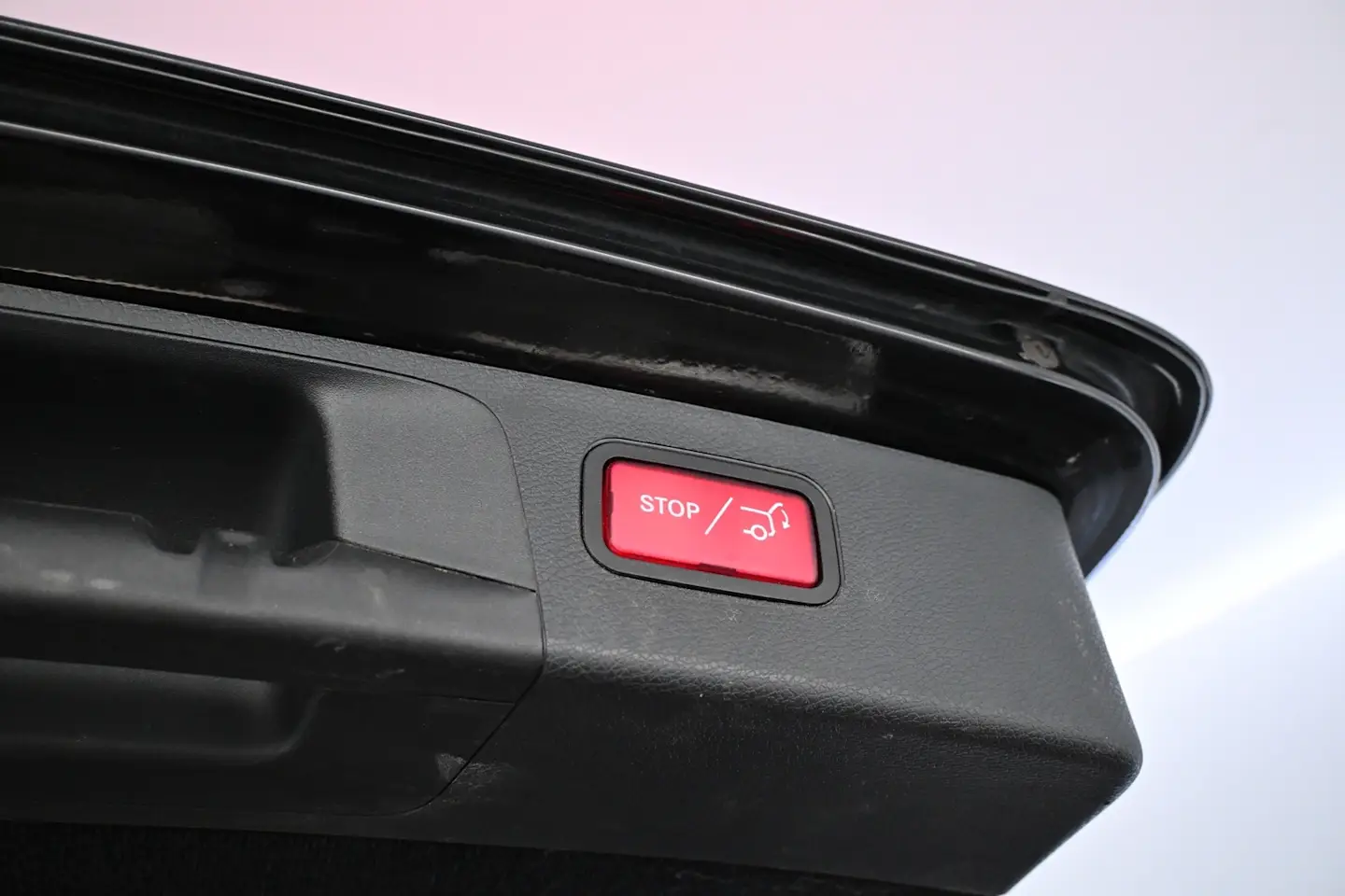 Car Image - 2t0QqOLLDi9IqCiXNAbHkQ
